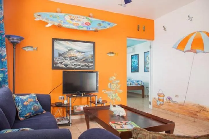 Vista Del Mar Apartments 林康 宾馆