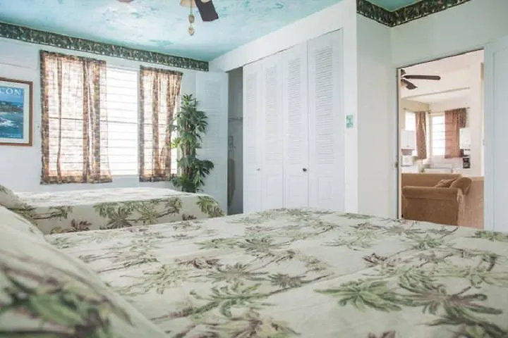 Vista Del Mar Apartments 林康 宾馆