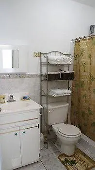 Vista Del Mar Apartments 林康 0*,